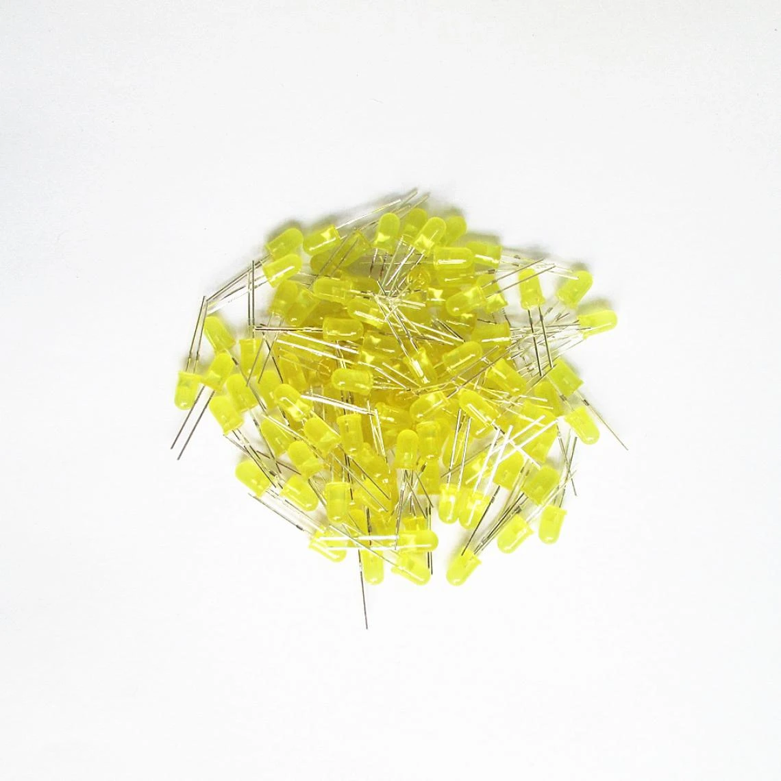Marque Generique 200Pieces 5mm Dia Round LED Diodes Emetteur Lampes Ultra Bright Yellow 4 Marque Generique 200Pieces 5mm Dia Round LED Diodes Emetteur Lampes Ultra Bright Yellow – Image 4